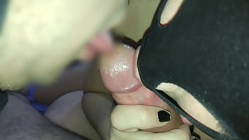 Preview 4 of Ounte Live Sex - Cuckold bi sucking together Karina and Lucas