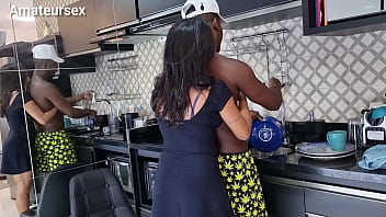 Preview 1 of Sexx Meseg Sentar - Ela n&atilde_o aguento me ver queto e veio me dar o cuzinho fodemos gostoso at&eacute_ eu dar leitinho na boquinha dela: