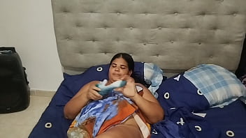 Preview 1 of Full Hd Xxx Prun Video Onlain - Viejo asqueroso se aprovecha de la inocencia de su hijastra y termina cogi&eacute_ndola en el ba&ntilde_o mientras est&aacute_n solos en casa