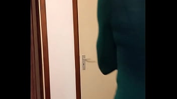 Preview 1 of Katreena - Eva Des,  jeu en solo toilette publique