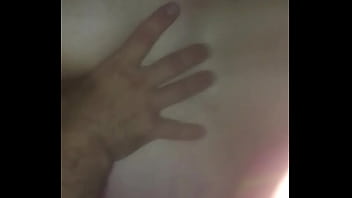Preview 2 of Sekolah Sexvb - Colombiana Tiernita me presta su co&ntilde_o muy ardiente @YeiiColombia