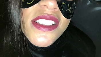 Preview 4 of Daddy Mommy - Novinha aproveitando a gloryhole da casa de Swing Inner club