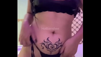 Preview 3 of Riyal Rep Vidio - Novinha safada brincando na banheira do motel