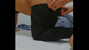 Preview 1 of Momjerking Son - comendo a morena rabuda de quatro