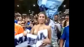 Preview 3 of Doubel Ana - Cruzeirense mostra as tetas