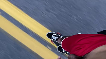 Preview 2 of Odia Video Sexy Odisha - tirou o pauzao pra fora na rua andando de skate