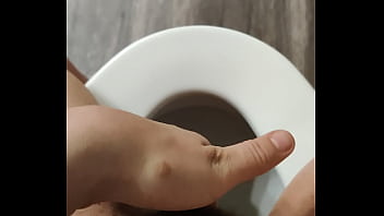 Preview 1 of Phim Sex Con Cu Dai 30cm - Having fun on the toilet
