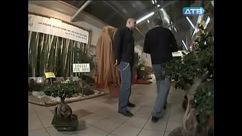Preview 2 of Nubile Outdoor - БОНСАЙ ДЛЯ МУЖЧИН