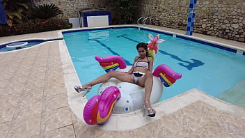 Preview 1 of Nehe Kaker Fullxxx Video - DANIELA CARDONA WET