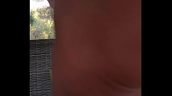 Preview 1 of Taty Webcam - Plug en verre en gros plan dans mon petit trou