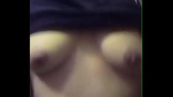 Preview 2 of Vjraaovfl - se queda sola en casa y aprovecha para manosearse tus tetas