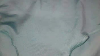 Preview 1 of Xxx Sxei Kann 15 - Me vol&iacute_ a masturbar con los calzones celestes de mi amiga