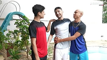 Preview 1 of Juliana Vega Cumshot Complete - Bastidores - Felipinho &amp_ Lucas Ferrari &amp_ Juninho Oficial - Bareback (Futbolas: 1&ordm_ tempo)