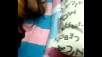 Preview 3 of Oil Messege Xxx Fucking Vedio - menina de 19  anos  tava  com  bastante  essao e tiuzao tamb&eacute_m ela  gozou  varias  vezes  enquanto tiuzao  n&atilde_o  aquentou e teve que  gozar dentro dela