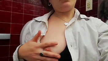 Preview 4 of Grls And Hars Saxy Vedo - Vaya pezones tiene esta oficinista pillada en el ba&ntilde_o haciendo sexting