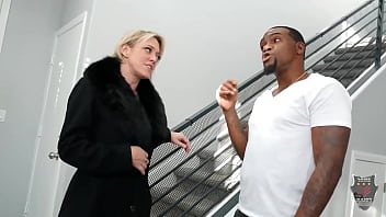 Preview 2 of Model Christina Lucci Handjob - Curvy Kinky Blonde Dee Williams Gets Stuffed By Rome Major&#039_s Big Cock!