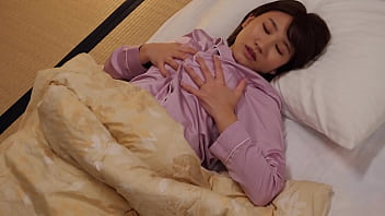 Preview 1 of Deep Sniffing Smelly Armpits - 抜かずの六発中出し密着交尾　美波もも