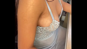 Preview 1 of Xxx Bhaurao Girl - patricinha do morro rabuda dando a buceta de quatro e gemendo alto