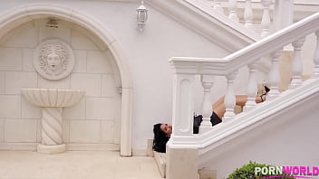 Preview 4 of Yami Xxx Video - Afternoon Cock-sucking Relief with Curvy-assed Colombian MILF Linda Black