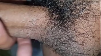 Preview 3 of Xxx Bhabhi Sleeping - Masturbandome en el ba&ntilde_o