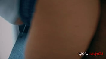 Preview 2 of Download Prone Video - Ama de casa insatisfecha le llama al vecino para que se la coja mientras su marido esta en el trabajo | PASION CACHONDA