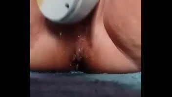 Preview 2 of 4 Indan - Latina se masturba rico con masajeador de ba&ntilde_ose