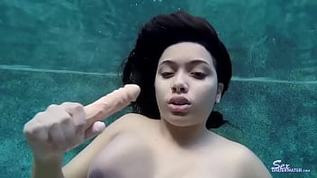 Preview 4 of Full Hd Sxxxxxxx - Erotic Mermaid: Aaliyah Hadid pt2