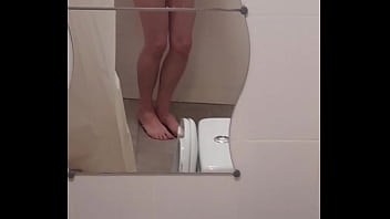 Preview 1 of Sexo Rico Con Gemidos Y Gritos - Masturbation in shower