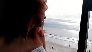 Preview 1 of Xxx Chuchi Malish Videos - Safada de toalha se exibindo na sacada