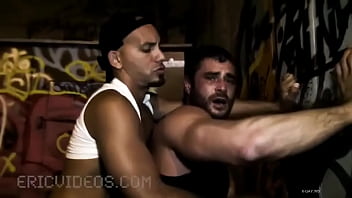 Preview 4 of Gay Sex By Tv - Entrenador mamado se deja follar por dotado