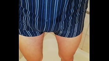 Preview 1 of Girk Horse Xxx - Peeing in Dusch cabine