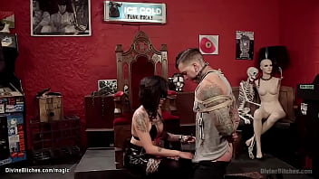 Preview 1 of Xxx Kom Bf Full Hd - Punk rock Goddess pegging alt man
