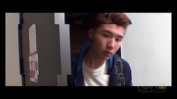 Preview 1 of Young Virgin Masturbation Hard - ModelMedia Asia-Horny Hotel-Nan Qian Yun-MDHT-0004-Best Original Asia Porn Video