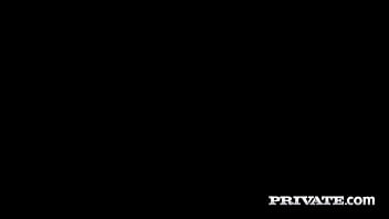 Preview 2 of Bee Bite Bdsm - Ver&oacute_nica Leal Enjoys Threesome with DP