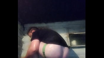 Preview 4 of Eponer Xxx - Crazy guy is ready to jump on a bottle for $ 10)))