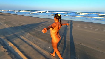 Preview 4 of Bangladesh Basare - Clip sensual da Paty Bumbum no deserto do Atacama