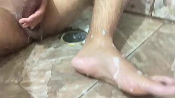 Preview 3 of Sunnny Leoun - Gozada n&oacute_s p&eacute_s! Punheta GUIADA! Assista completo no Red