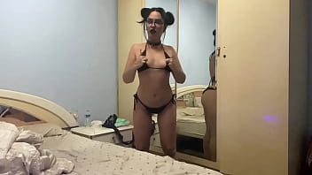 Preview 3 of Mia Leanni - Colegiala se escapa de clase para hacer cam en  directo. parte 1