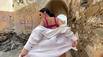 Preview 4 of Indina Video Xx - Modelo se hace un dedillo al aire libre