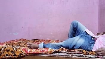 Preview 1 of Baise En Voiture Devant Voyeur - पास वाली लड़की साड़ी पहन किया लग रही थी मन नहीं माना तो उसको अच्छे चोद दिया