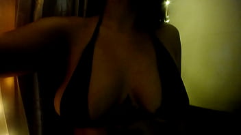 Preview 1 of Cartoon Family Incest - este traje de ba&ntilde_o me queda peque&ntilde_o