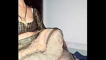 Preview 1 of Jushi Sex - भाभी देवर के उप्पर  चढ़ने लगी
