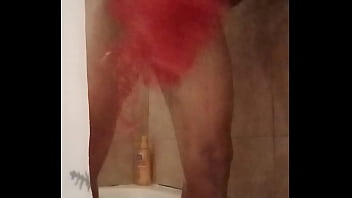 Preview 3 of Sexsquirting Com - Manuela en el ba&ntilde_o