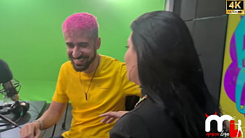 Preview 1 of Install Xnxx - O corno dando nota para o beijo dos virgens do Pagode da Ofensa!