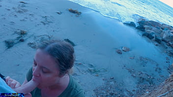 Preview 2 of 11 Yers Xxx Video - Stepson cheats with stepmom on the beach