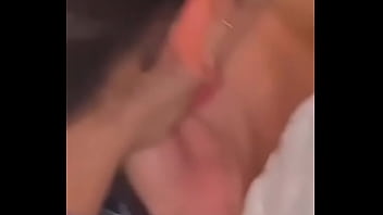 Preview 4 of List Small Lesbo - novinha hetero se apaixonando pela l&eacute_sbica durante o beijo