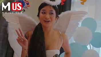 Preview 2 of Jungle Mangle - Jerkaoke - Lauren Phillips and Gia Derza - EP2