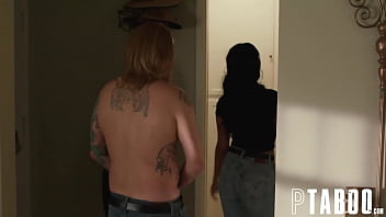 Preview 3 of Tabriya Majors - Grinders - Part 1 Vicki Chase,  Tommy Pistol