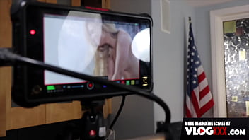 Preview 4 of Trisha Parks Chloe Cherry - Tiny Beauty Destiny Cruz Take It Deep Behind Scenes