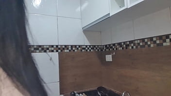 Preview 4 of Boor Me Pela Pela Sexy Video - ESTOU NA SUA COZINHA HOJE ... COM MEU JEITIM FIZ TUDINHO DAQUELE JEITO...